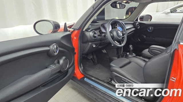 Mini Cooper 2021 — Şəkil 16/32