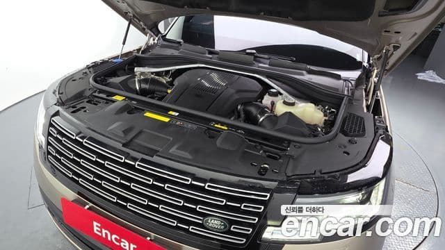 Land Rover Range Rover 2024 — ფოტო 6/20