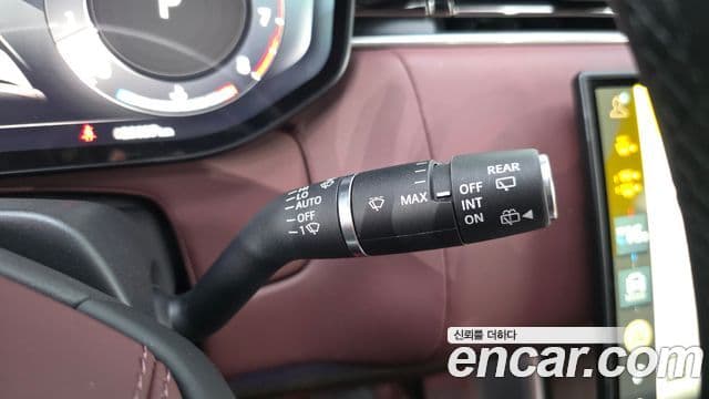Land Rover Range Rover 2024 — ფოტო 13/20