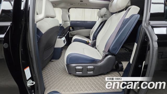Kia Carnival 2024 — Фото 12/20