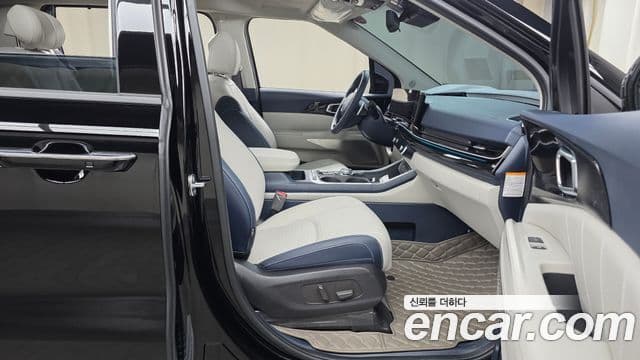 Kia Carnival 2024 — Photo 20/36