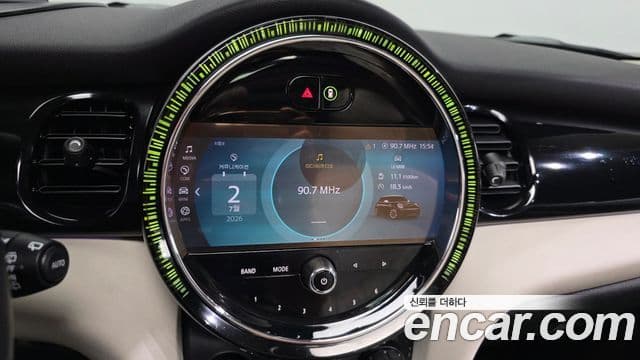 Mini Cooper S 2022 — фото 14 из 20