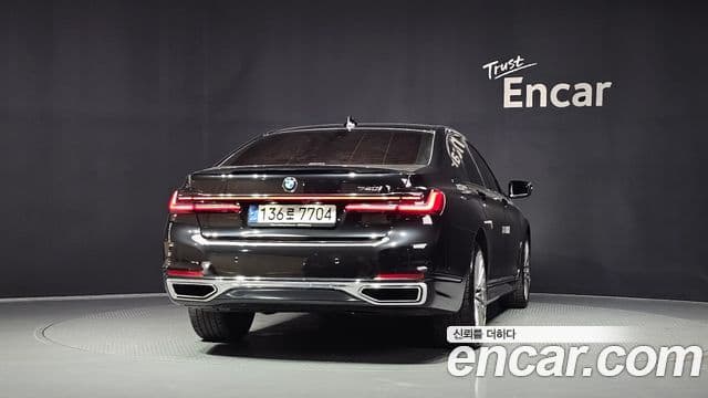 BMW 7 Series 2021 — ფოტო 4/20