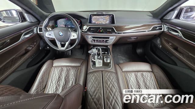BMW 7 Series 2021 — ფოტო 7/20
