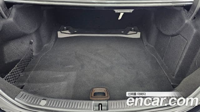 Mercedes-Benz E-Class 2018 — Фото 19/20