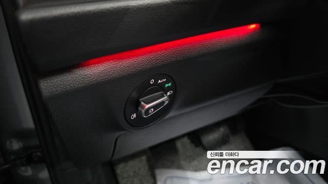 Volkswagen Jetta 2024 — ფოტო 19/20