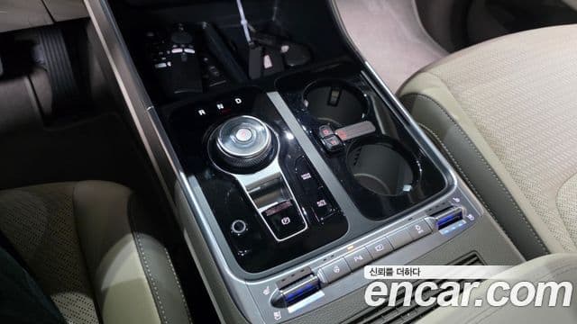 Kia Carnival 2024 — фото 9 из 20