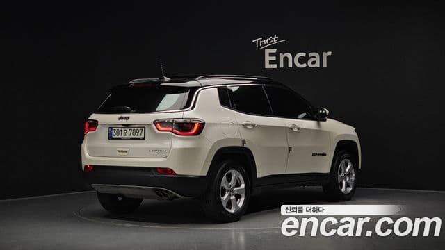 Jeep Compass 2021 — фото 2 из 20