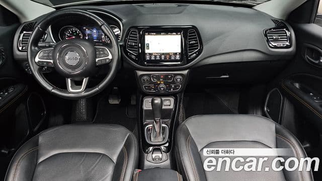 Jeep Compass 2021 — фото 7 из 20