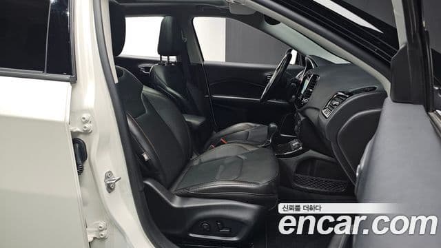 Jeep Compass 2021 — Şəkil 10/20