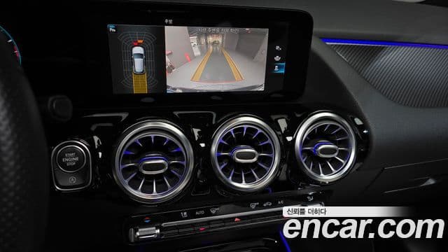 Mercedes-Benz GLA-Class 2020 — ფოტო 15/20