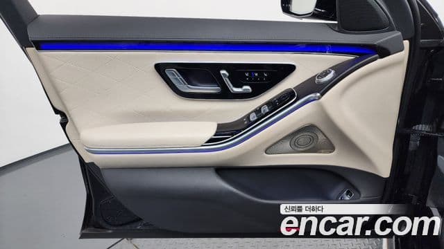 Mercedes-Benz S-Class 2021 — Photo 16/35