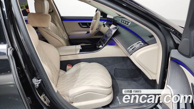 Mercedes-Benz S-Class 2021 — Photo 22/35