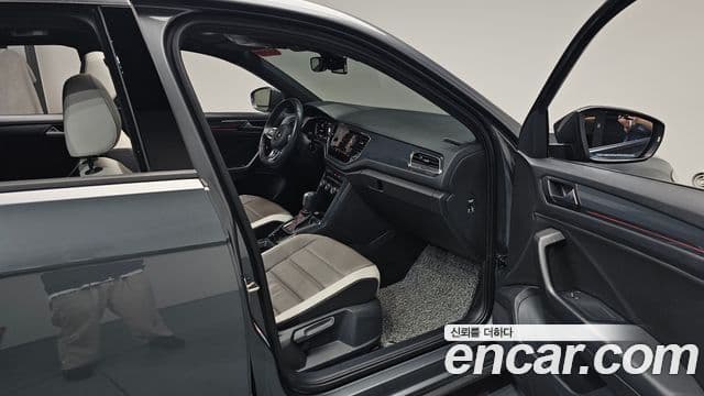 Volkswagen T-Roc 2021 — фото 11 из 20