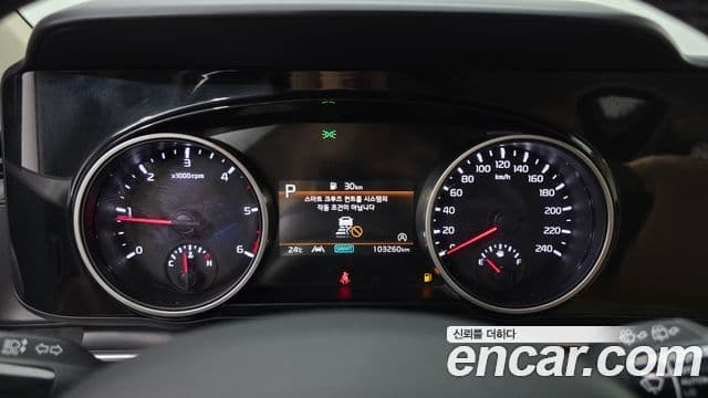 Kia Carnival 2022 — Фото 8/20