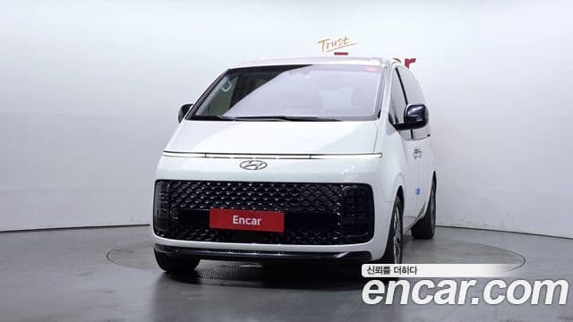 Hyundai Staria 2022 — Фото 3/20