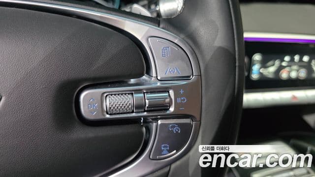 Genesis GV70 2022 — фото 17 из 20