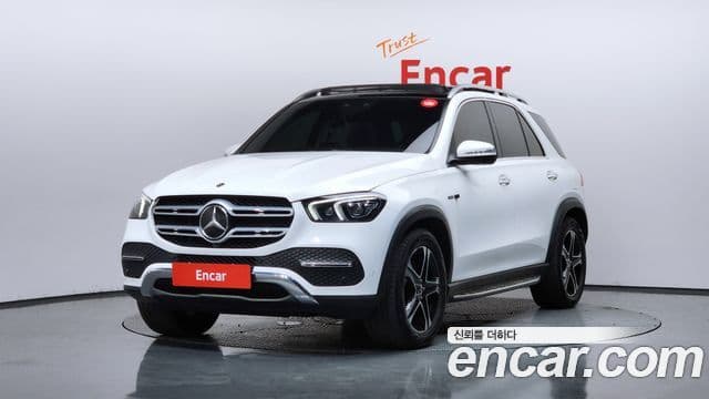 Mercedes-Benz GLE-Class 2021 — Фото 1/20