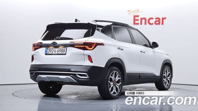 Kia Seltos 2020 — фото 2 из 20