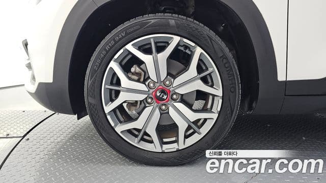Kia Seltos 2020 — фото 5 из 20