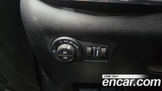 Jeep Compass 2022 — Şəkil 19/20