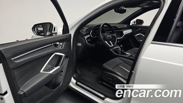 Audi Q3 2020 — Şəkil 10/20