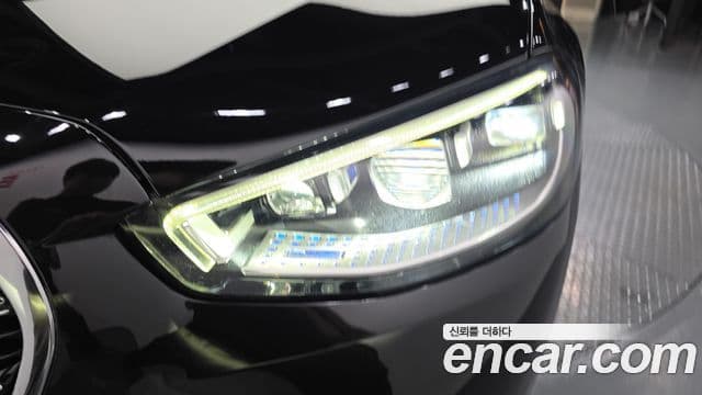Mercedes-Benz S-Class 2022 — Photo 15/33
