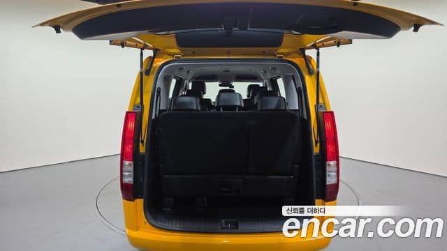 Hyundai Staria 2021 — фото 20 из 20