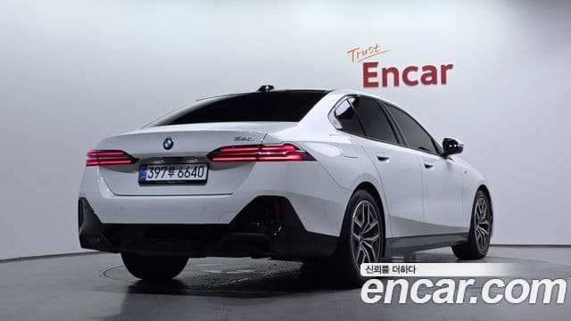 BMW 5 Series 2025 — Şəkil 2/20