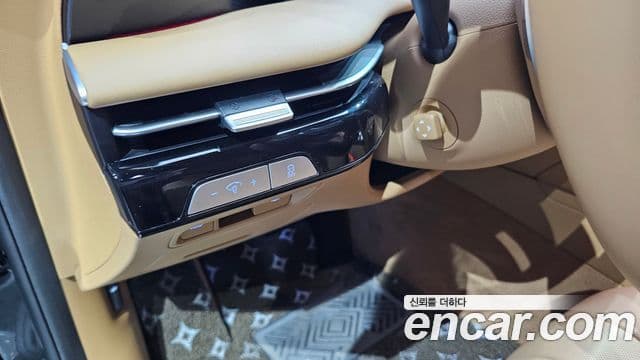 Genesis Electrified G80 2024 — ფოტო 18/20