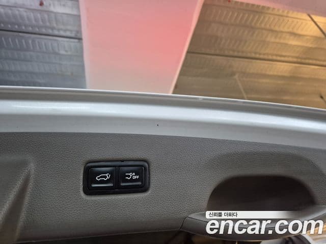 Kia Carnival 2022 — фото 8 из 20