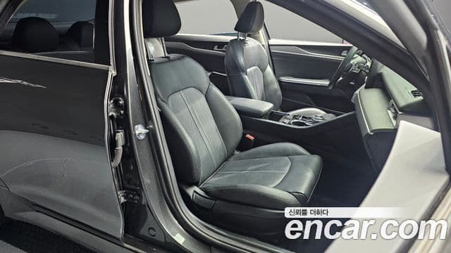 Kia K5 2022 — фото 12 из 20