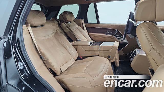 Land Rover Range Rover 2023 — фото 11 из 20