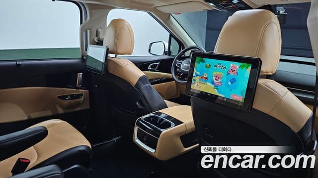 Kia Carnival 2023 — Фото 14/20