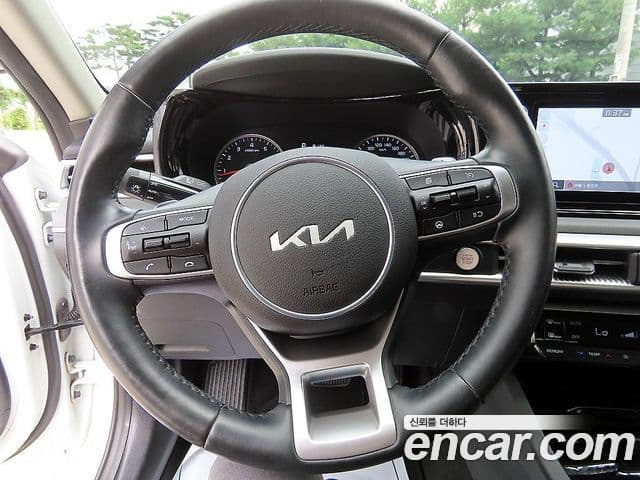 Kia K5 2022 — Şəkil 7/20