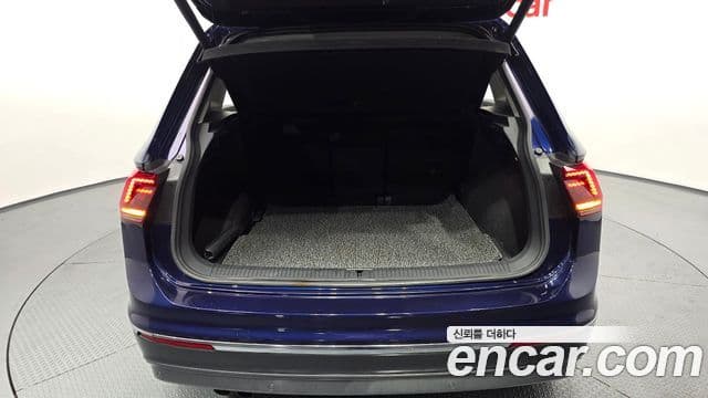 Volkswagen Tiguan 2018 — фото 20 из 20