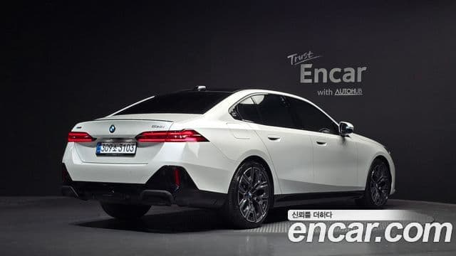 BMW 5 Series 2025 — Şəkil 1/20