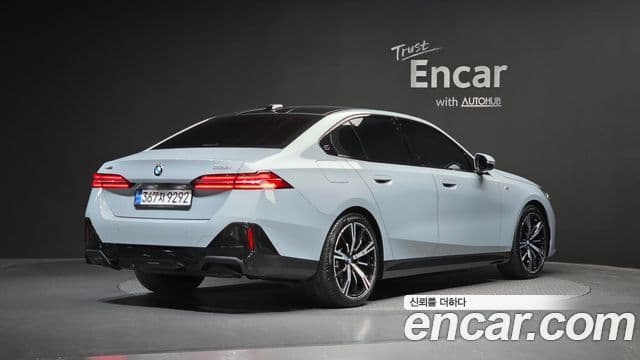 BMW 5 Series 2024 — фото 2 из 20