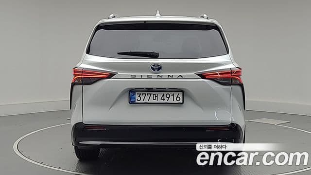 Toyota Sienna 2025 — Şəkil 3/20