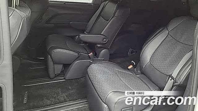 Toyota Sienna 2025 — Şəkil 11/20