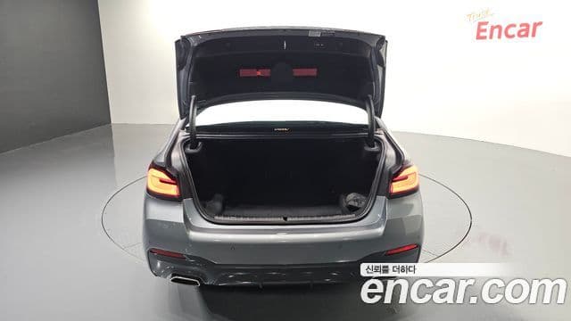 BMW 5 Series 2023 — ფოტო 20/20