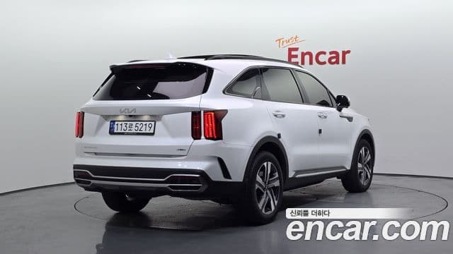 Kia Sorento 2023 — фото 2 из 20