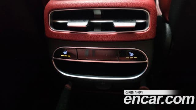 Genesis GV70 2021 — ფოტო 19/20