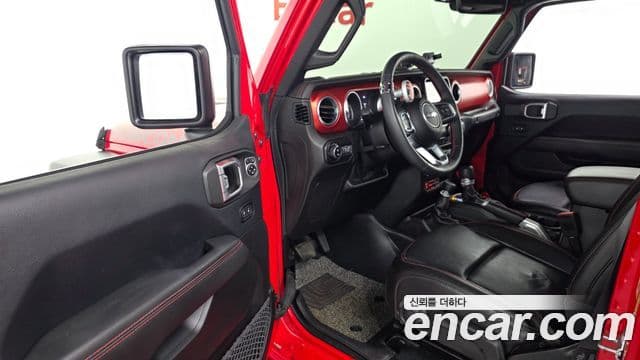 Jeep Wrangler 2018 — ფოტო 9/20