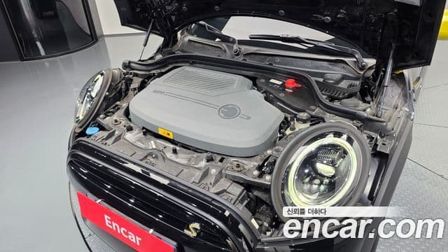 Mini Cooper Electric 2023 — ფოტო 2/30