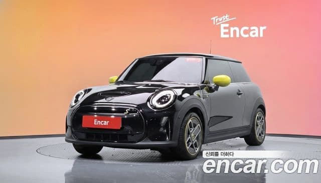 Mini Cooper Electric 2023 — ფოტო 9/30