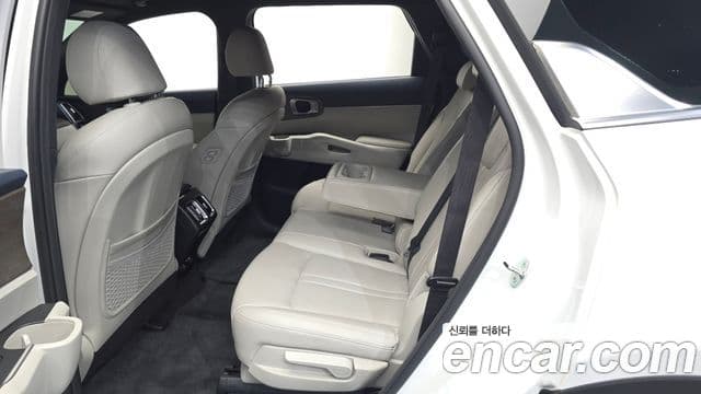Kia Sorento 2023 — Şəkil 11/20