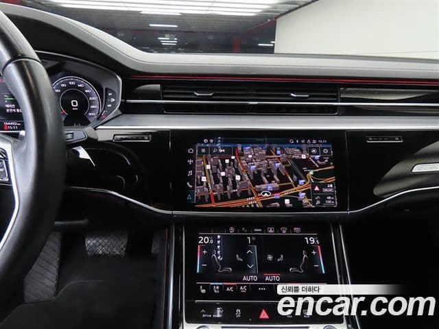 Audi A8 2021 — ფოტო 10/20
