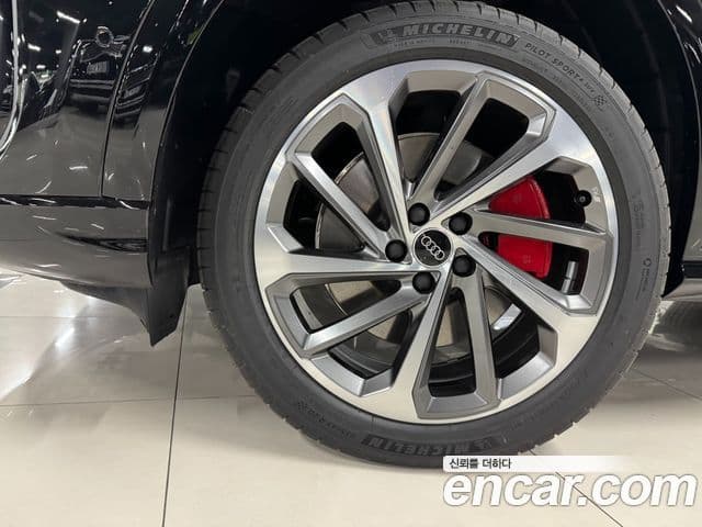 Audi Q5 2025 — Şəkil 14/16