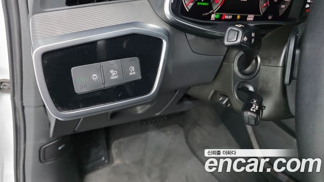 Audi A6 2021 — фото 14 из 20